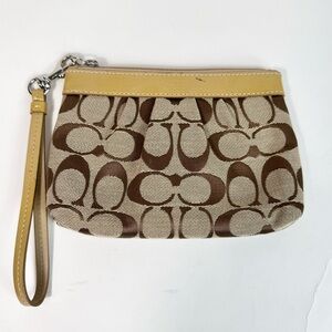 Coach Tan Signature Jacquard/Patent Leather Small Wristlet